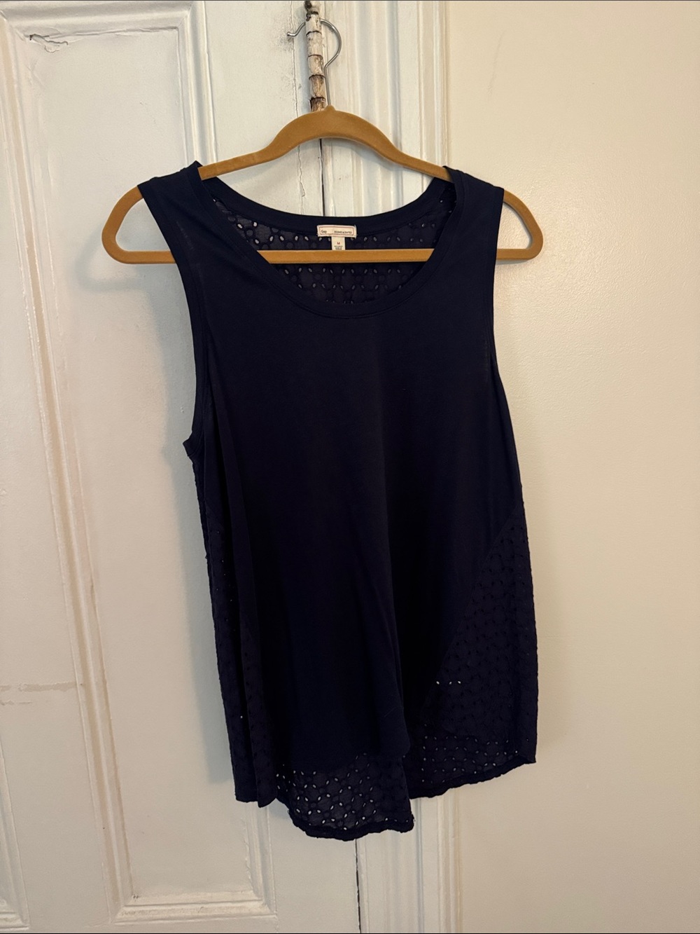 Gap Women’s Navy Eyelet-Trim Tank Top